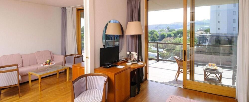 Grand Hotel Berti Silvi Marina Luaran gambar